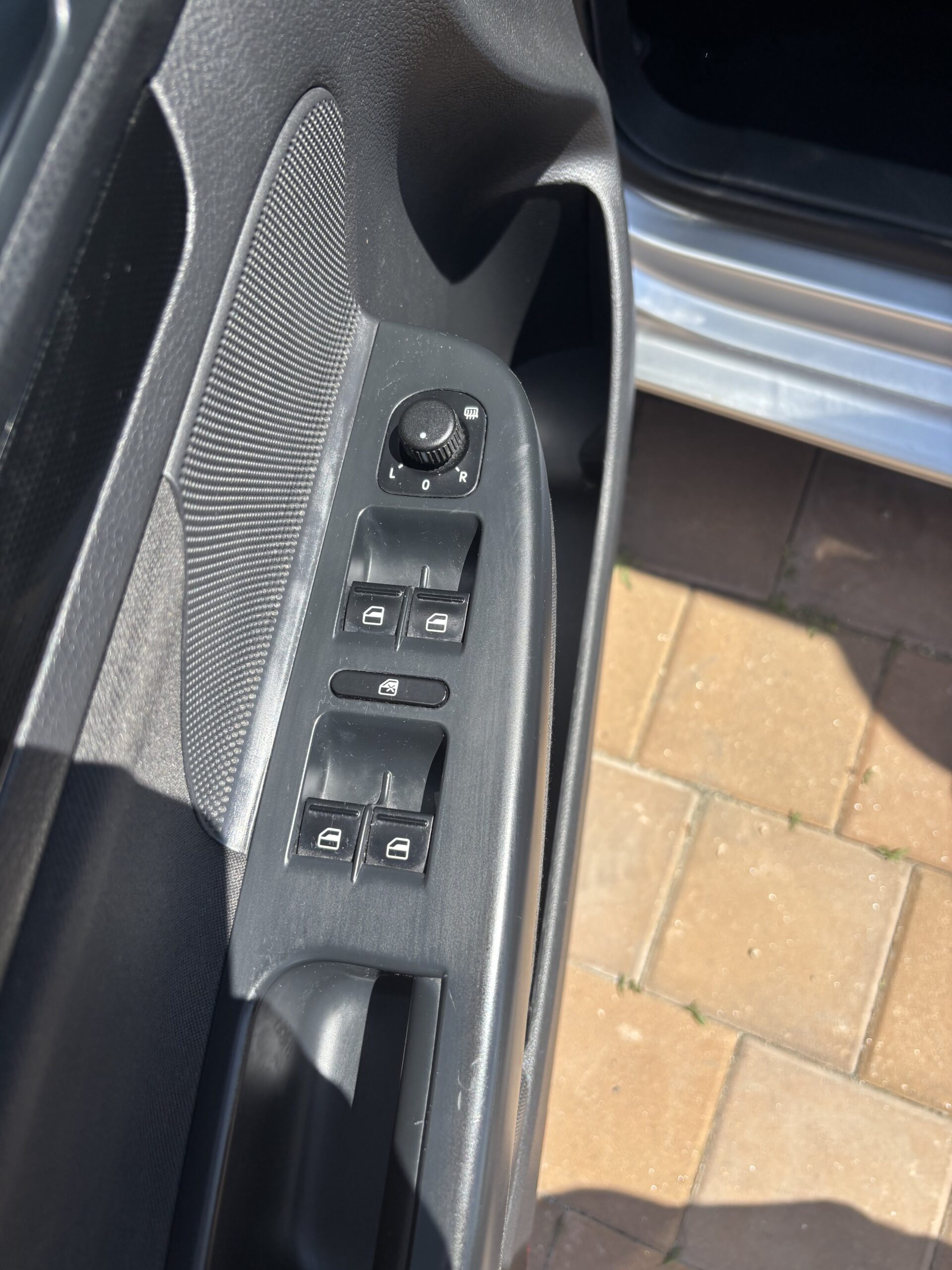 VW Golf 6,1.6 D,an2011 – foto 11