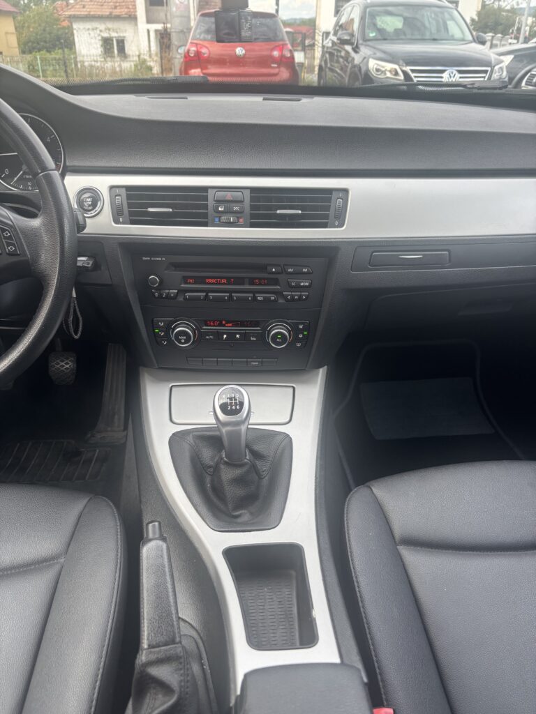 BMW 320 Diesel,an 2010,Manuala – foto 9