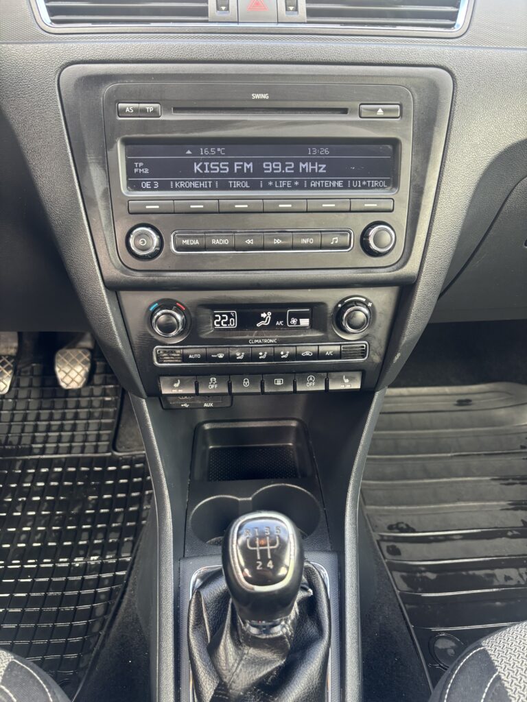 Skoda Rapid,1.6D,an 2012 – foto 8