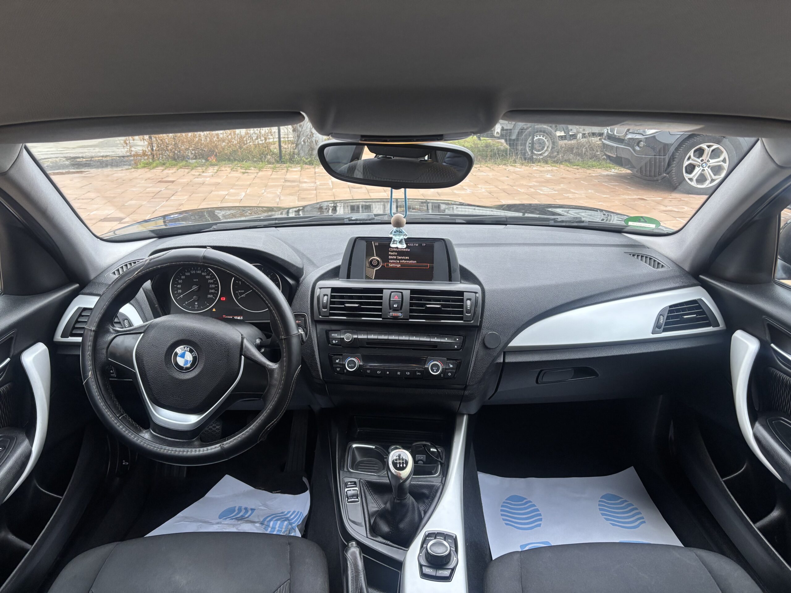 BMW SERIA 1 116 Benzină an 2012 – foto 8